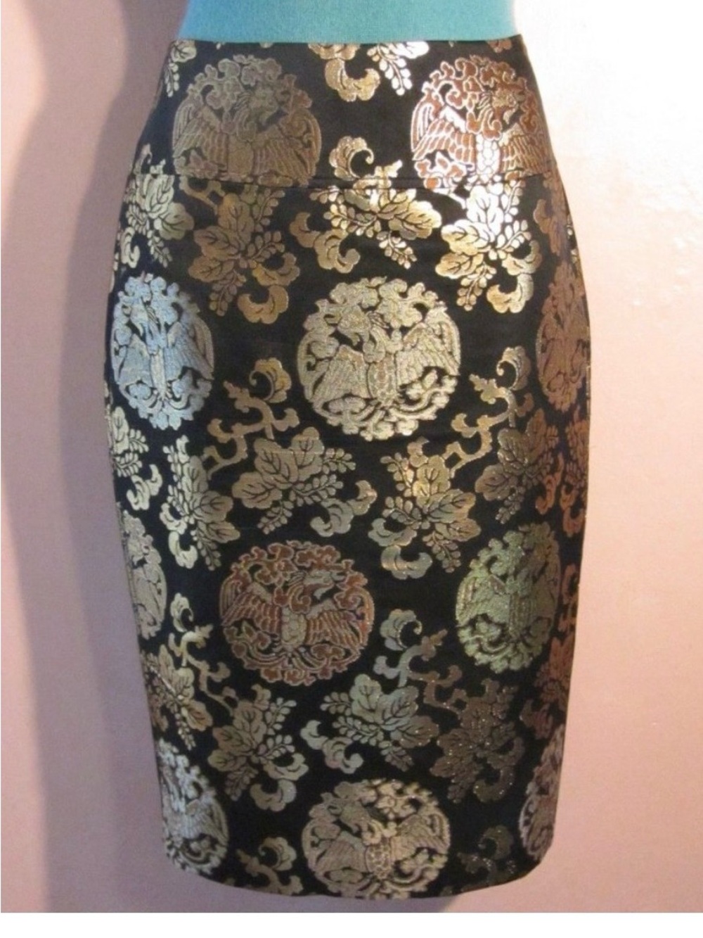⭐️🎩Ralph Lauren Black Label Black Pencil Skirt with Gold Medallion Brocade
